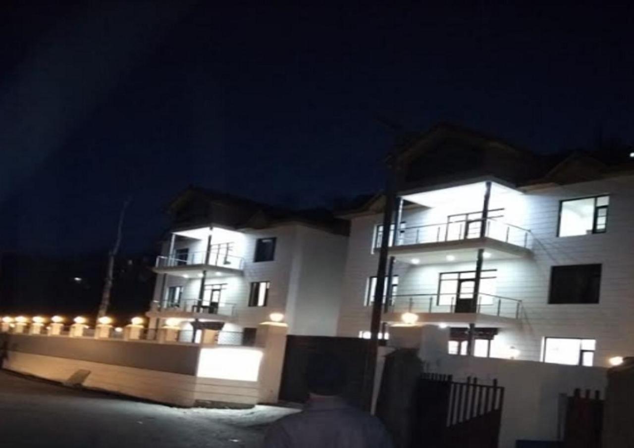 Hotel Kargil Heights エクステリア 写真