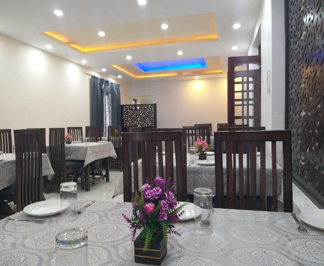 Hotel Kargil Heights エクステリア 写真