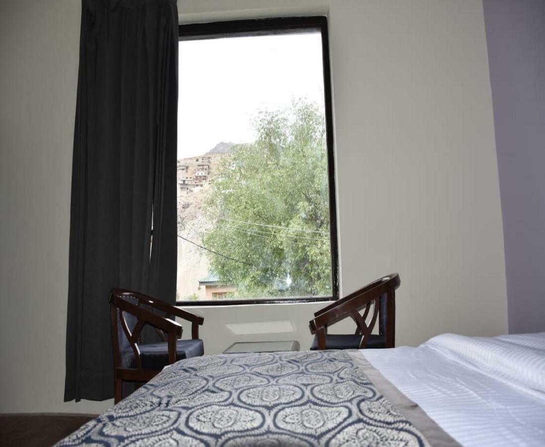 Hotel Kargil Heights エクステリア 写真