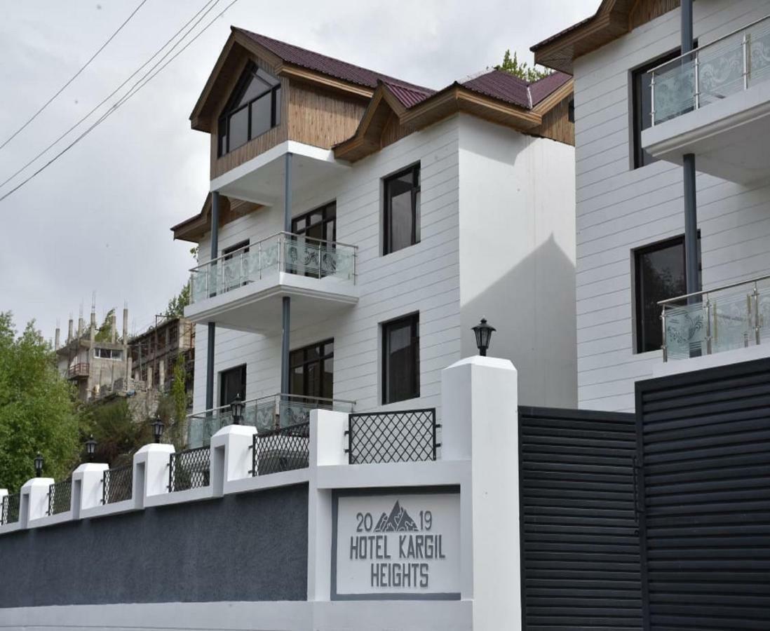 Hotel Kargil Heights エクステリア 写真